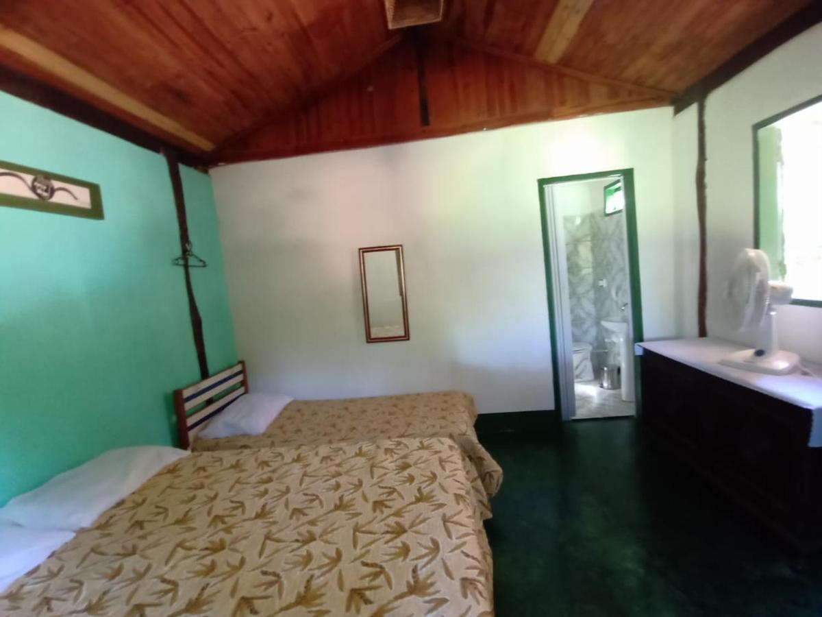 Villa Chacara bica dágua Pirenópolis Exterior foto